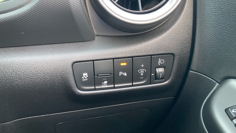 Hyundai KONA 100kW Premium 39kWh 5dr Auto Electric Hatchback